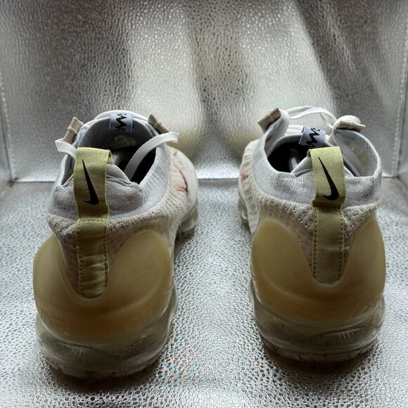 Size 13 Nike Air VaporMax Flyknit Mismatched Swoosh‎ Mens White Shoes DQ7633-100 main image 4